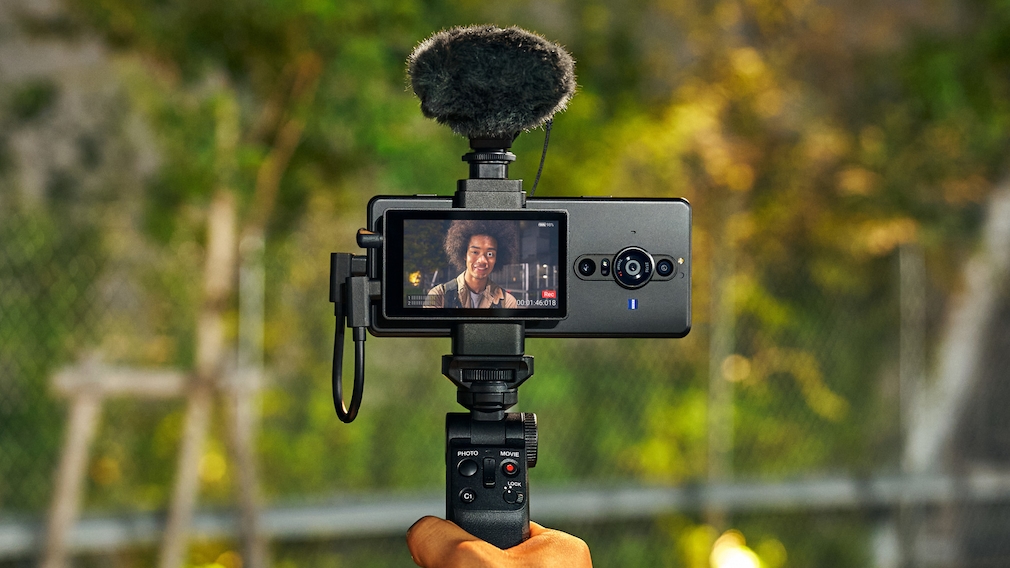 Sony Xperia PRO-I with vlog monitor and camera