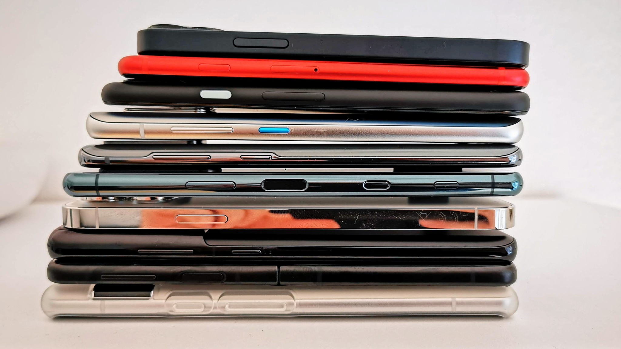 Sieben kleine Top-Handys im Vergleichstest - COMPUTER BILD