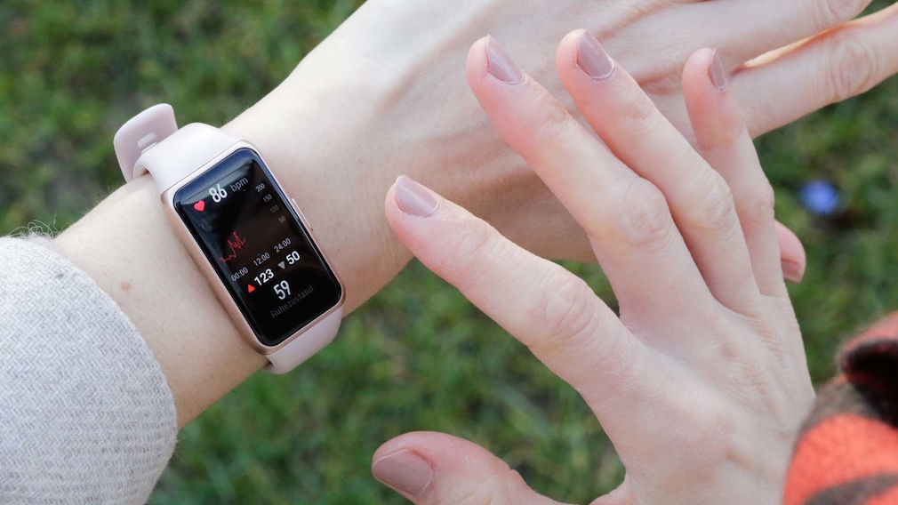 Huawei Band 6 in the test: Solid fitness bracelet for bargain hunters