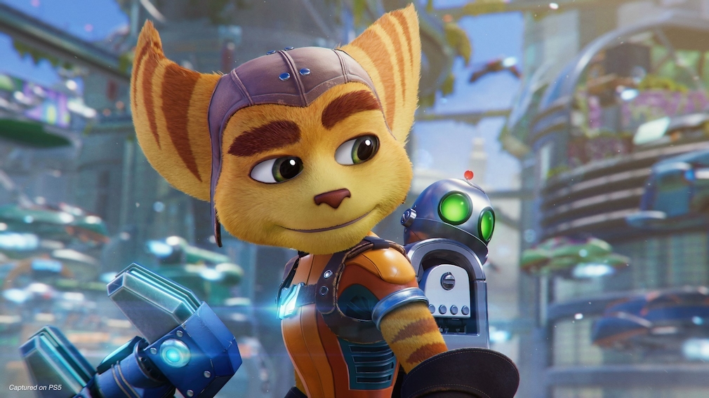 The fox-like alien Ratchet and his robot friend Clank.