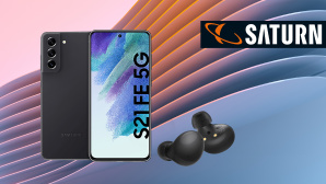 Saturn-Angebot: Samsung Galaxy S21 FE 5G kaufen, In-Ears Samsung Galaxy Buds 2 gratis © Saturn, iStock.com/kertlis, Samsung