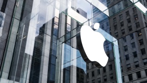 Apple Logo an Glasfassade © Apple