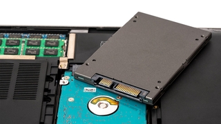 SSD zusätzlich zur HDD einbauen: Eine neue Festplatte nutzen