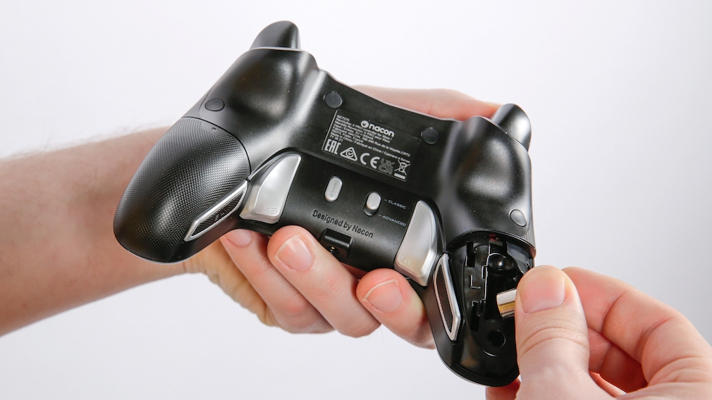 Gamepads in the test: weights