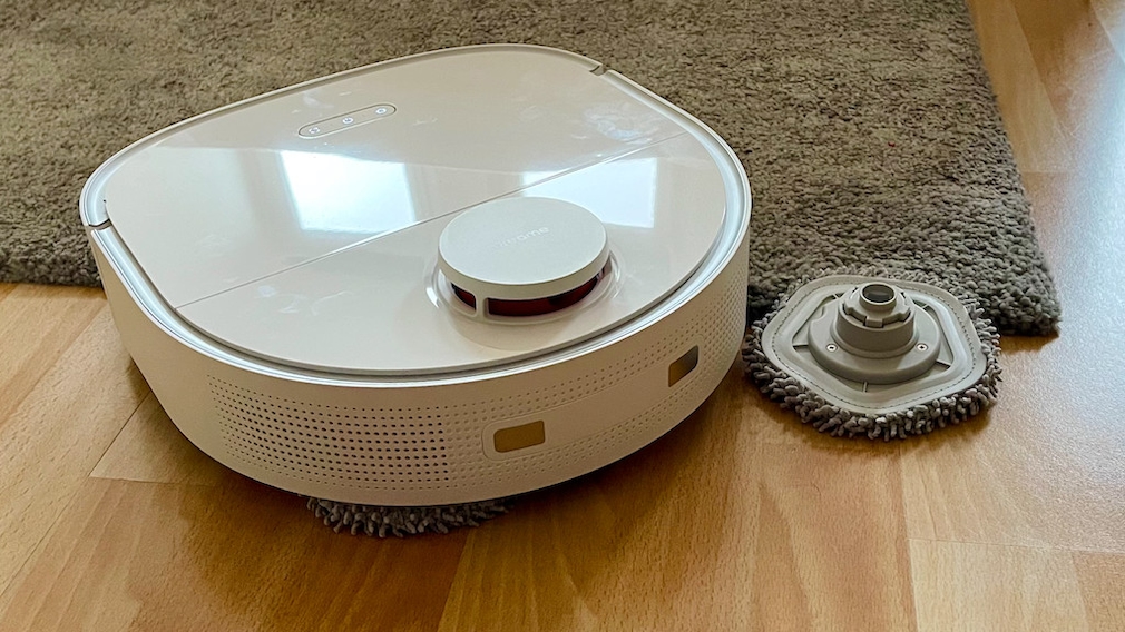 Dreame Bot W10 in the test: carpet detection, disconnected wiper