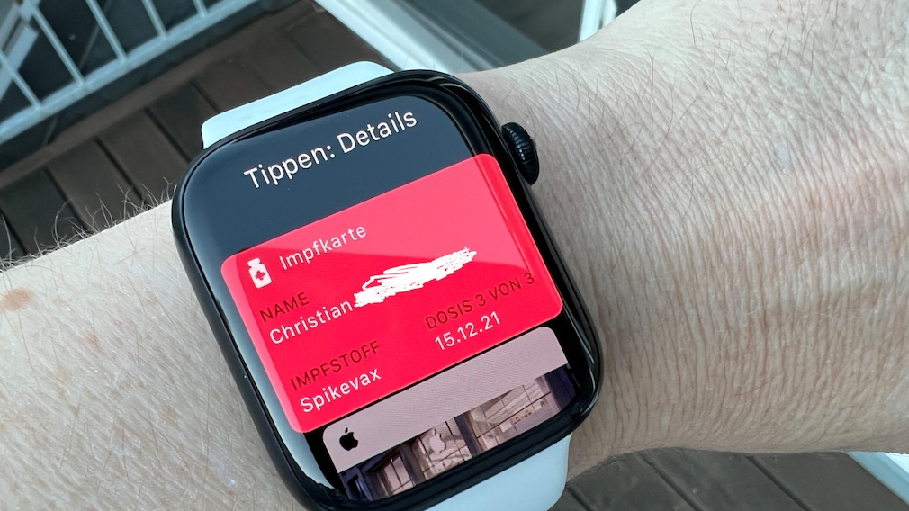 Vaccination card on Apple Watch