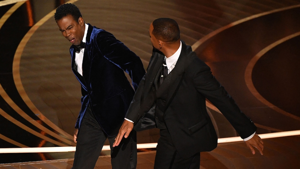 Skandal bei den Oscars: Will Smith ohrfeigt Chris Rock auf der Bühne