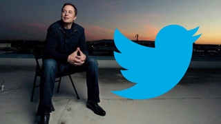 Elon Musk mit Twitter-Logo