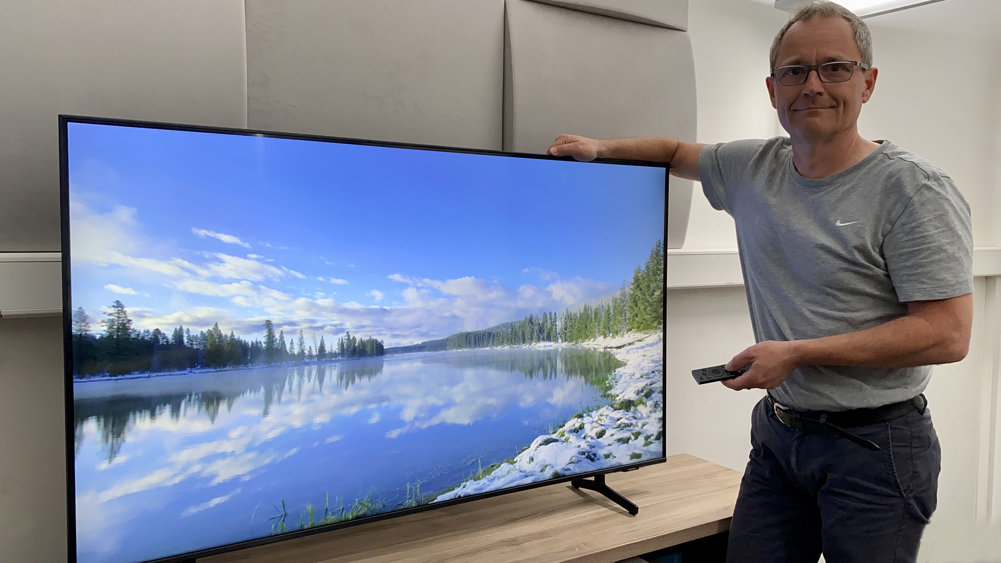 Samsung BU8079 im Test: Mehr Fernseher fürs Geld geht kaum - COMPUTER BILD
