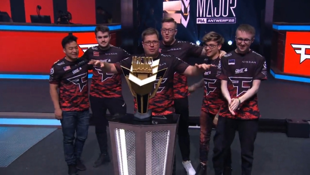 FaZe Clan lifting the trophy at PGL Major Antwerp 2022.