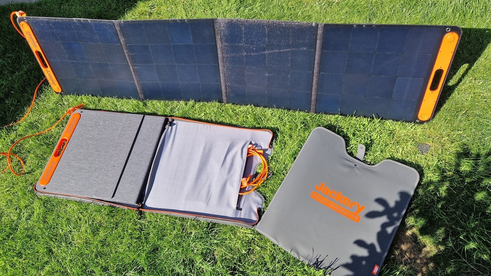 Jackery Solar Saga 200