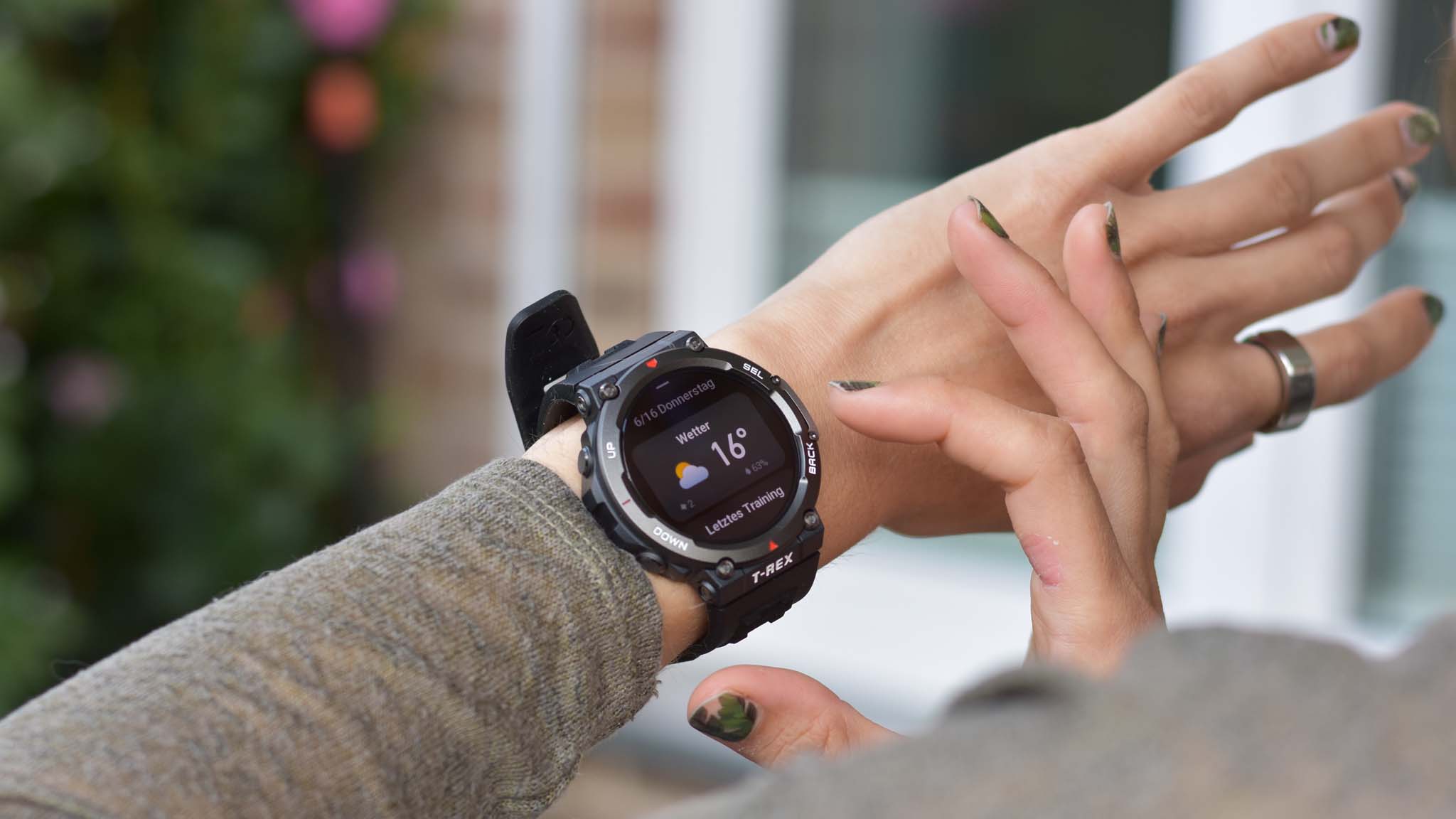 Amazfit T Rex 2 Outdoor Uhr im ersten Test COMPUTER BILD