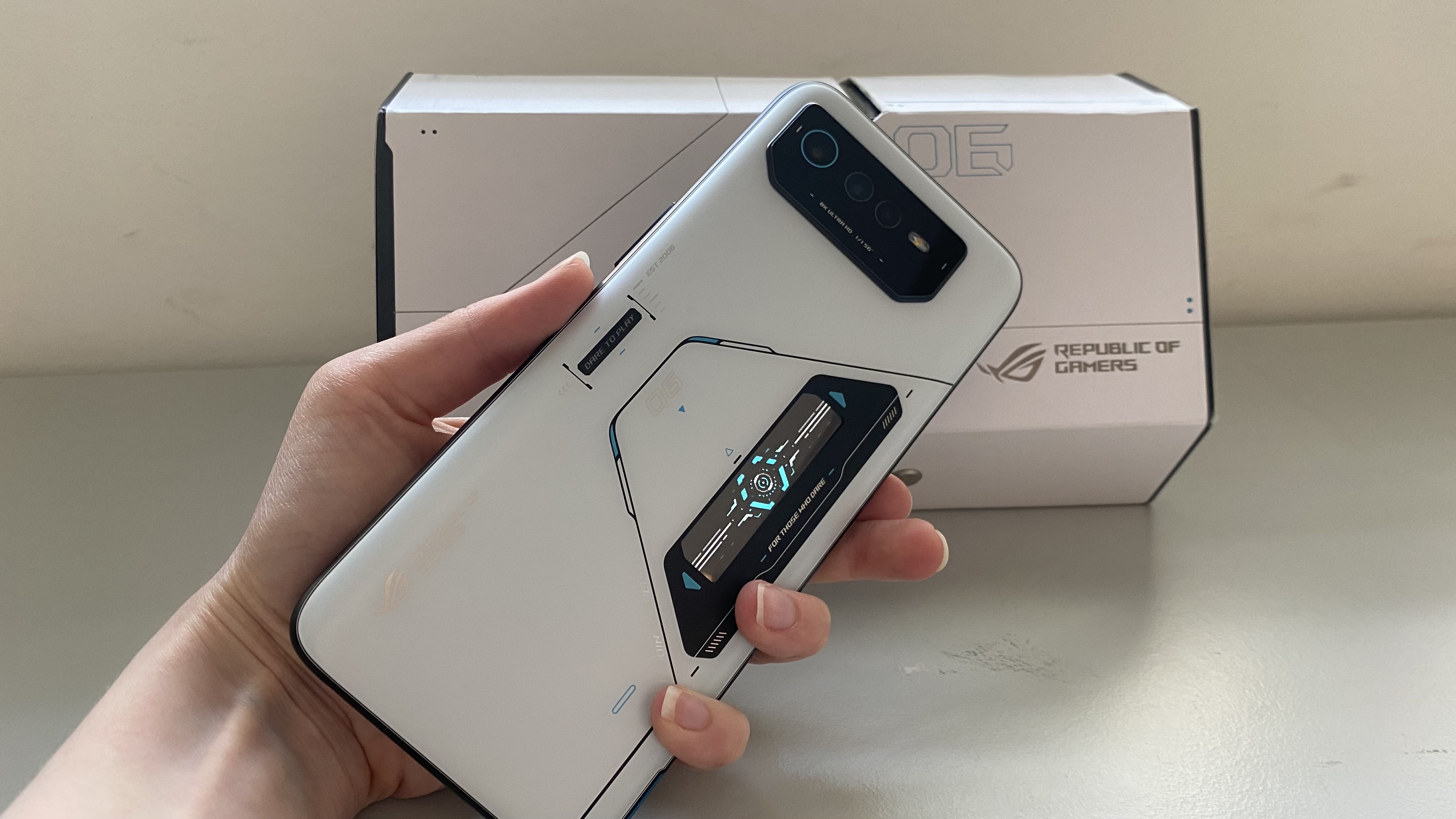 Asus ROG Phone 6 BILD Highlight Test: Mobile für im Gaming? COMPUTER - Pro