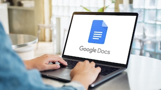 Google Docs-Logo auf Notebook