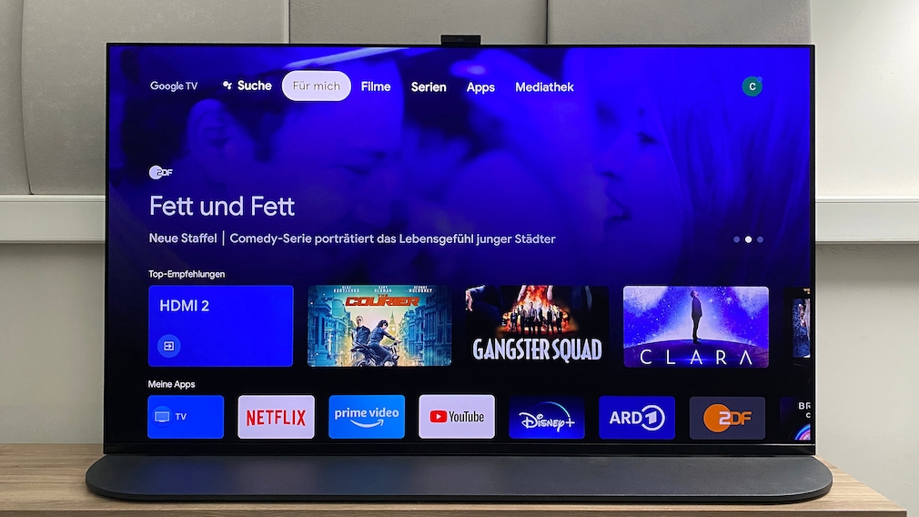 Auf seinem Google TV Startbildschirm ermpfiehlt der Sony A95K TV-Sendungen und Streams.
