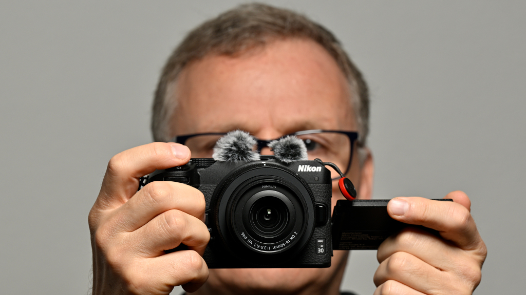 Nikon Z30 im Test: Mini-Systemkamera jetzt günstiger