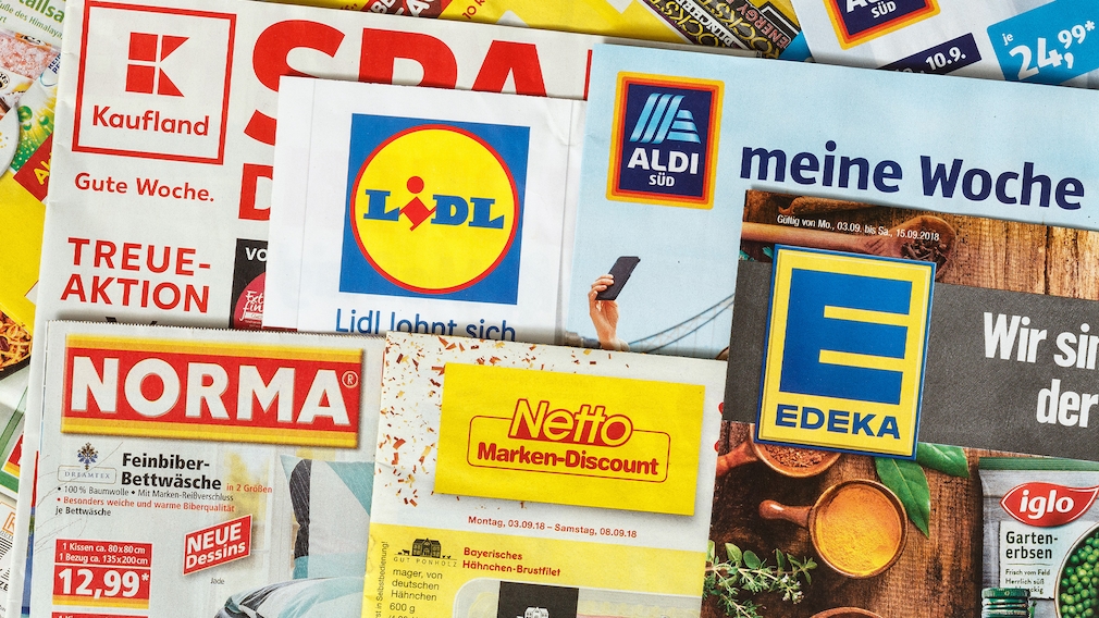 Bei Rewe und Obi brauchen Schnäppchenjäger jetzt eine App – und das ist gut so Milliarden von Werbeprospekten landen noch jedes Jahr in deutschen Briefkästen. Doch das dürfte sich bald ändern: Die Prospekte gehen langsam zur Neige.