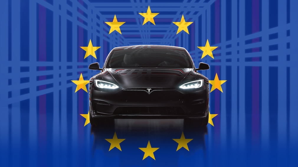 Ein Tesla inmitten der europäischen Sterne