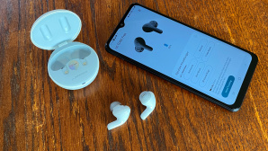 LG Tone T90Q im Test: Die Bluetooth-In-Ears beeindrucken mit einzigartigem Funktionsumfang. © COMPUTER BILD