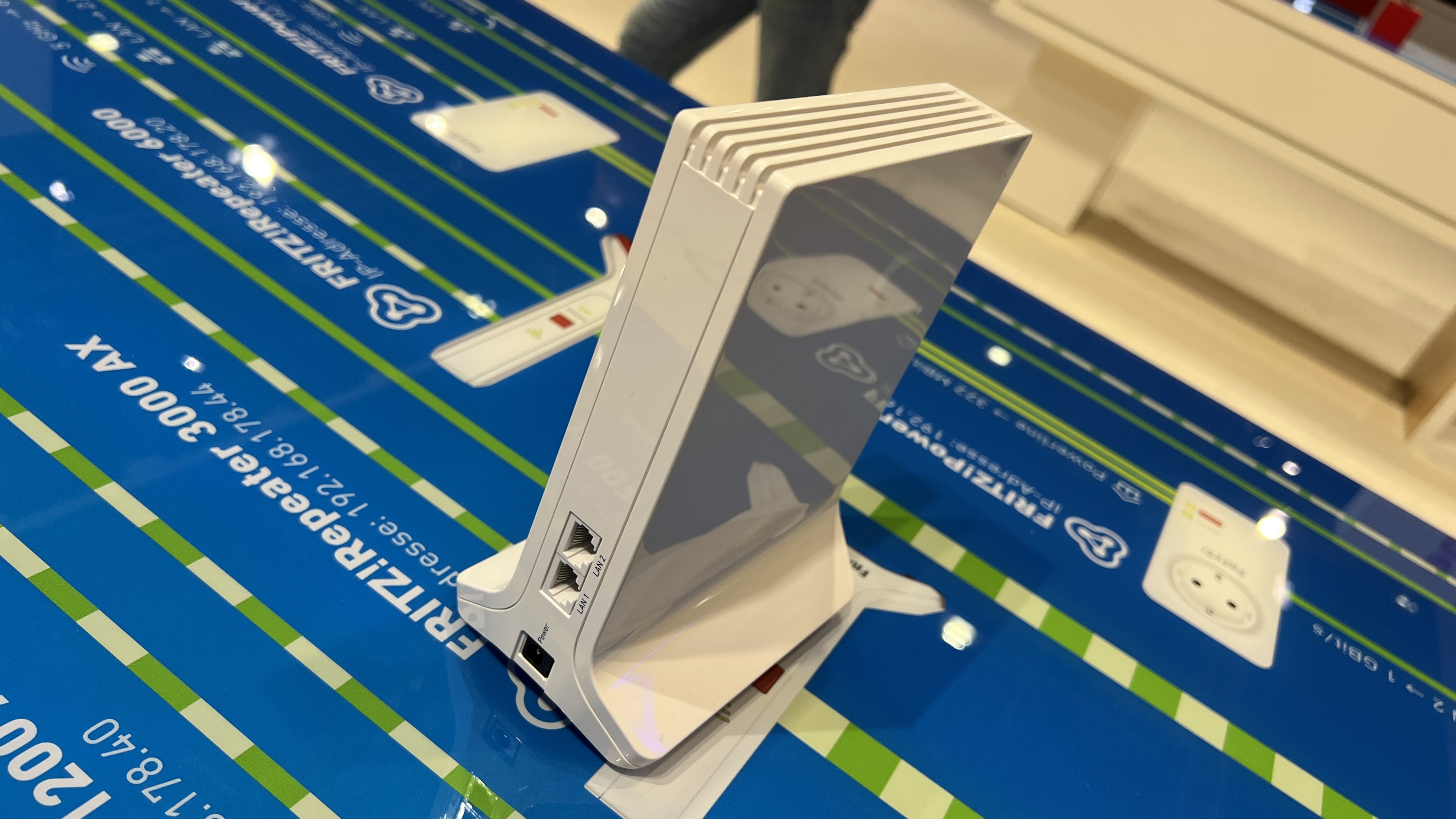 AVM FritzRepeater 3000 AX mit Wifi 6: Neuer Triband-Repeater - COMPUTER BILD