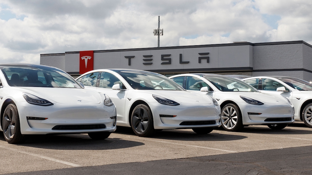 Finger in Gefahr: Tesla ruft eine Million Autos zurück