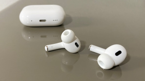 Apple AirPods Pro (2. Generation) im Test: Die Bluetooth-In-Ears klingen gut und machen sich im Alltag nützlich. © COMPUTER BILD