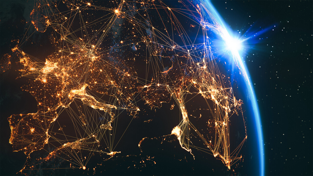 Übertragung via Satellit: Kommt Strom bald aus dem All?