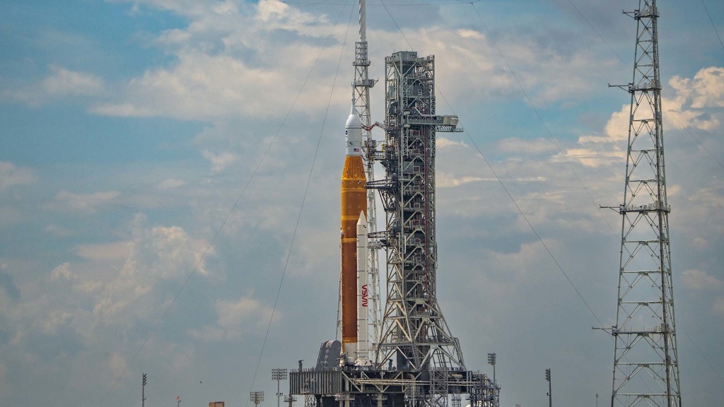 Artemis-Rakete soll im November zum Mond abheben