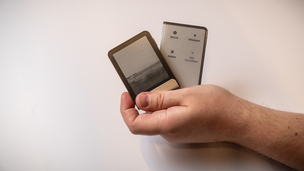 Hardware-Wallet-Test-2025-Die-besten-Speicher-f-r-Krypto-Geld-im-Vergleich