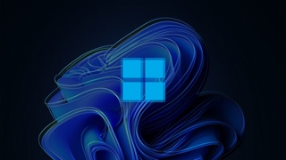 Verschwommenes Windows-Logo auf Windows-11-Hintergrund