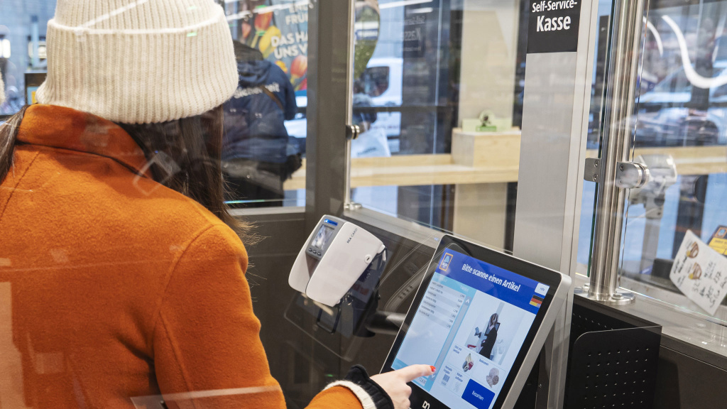 Damit es schneller geht: Alles neu an der Aldi-Kasse