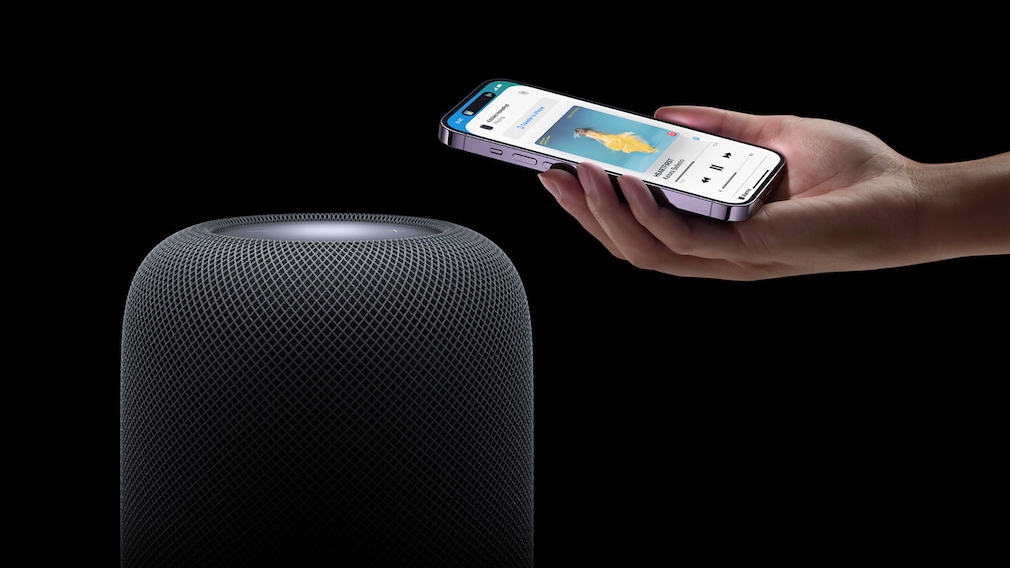 Der neue Apple HomePod 2 spielt Musik per AirPlay 2 ab, so sind praktisch alle Streaming-Angebote verfügbar.