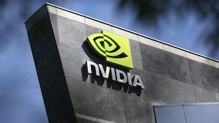 Nvidia-Logo auf einem Gebäude