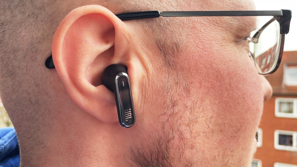 JBL Live Flex im Test: Halboffener Hammer! Diese In-Ears rocken - COMPUTER  BILD