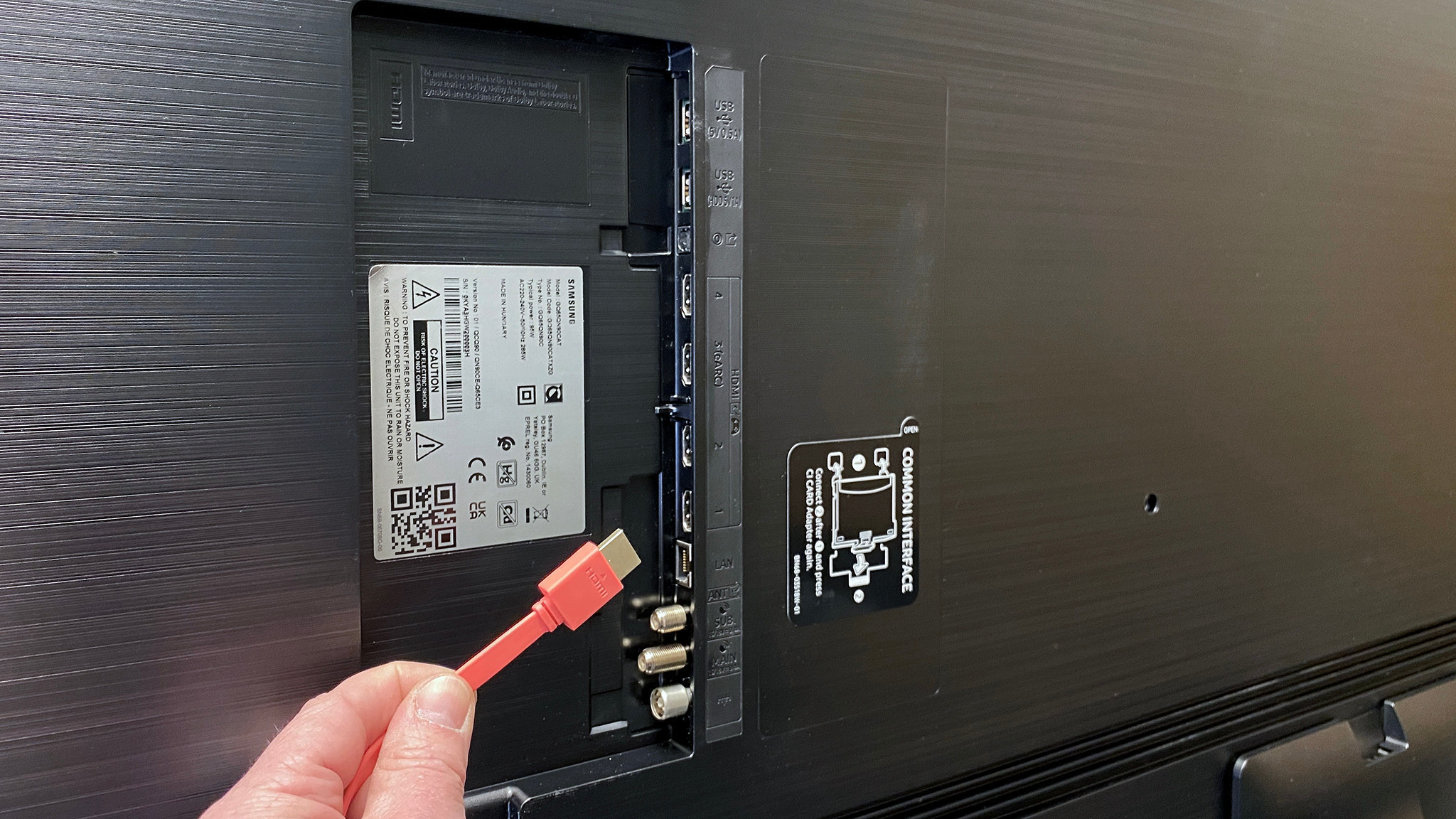 Q82t hdmi 2.1 outlet