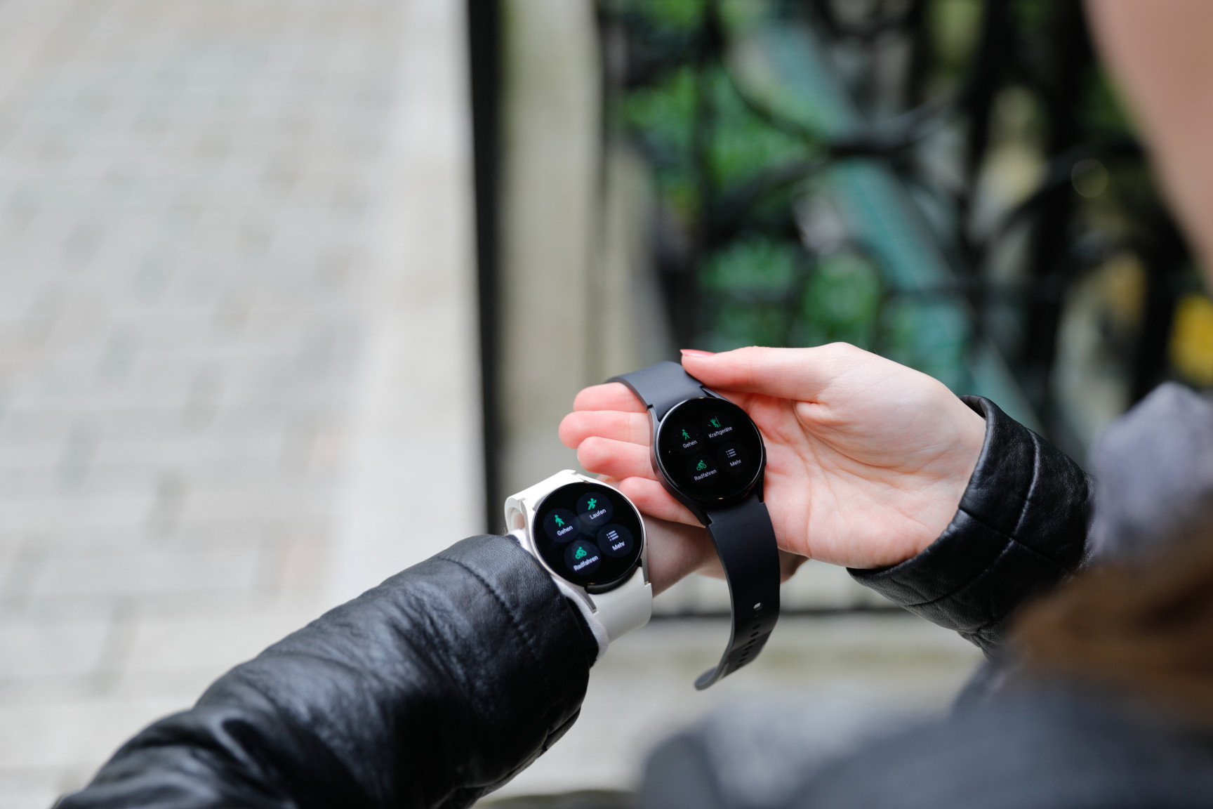 Samsung wearable best sale