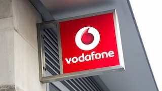 Vodafone-Schild an einer Gebäudefassade