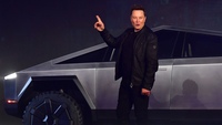 Elon Musk bei der Präsentation des Cybertruck-Prototyps 2019. 