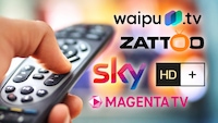 Logos von TV-Streaming-Dienst und eine Fernbedienung in einer Hand im Hintergrund ein Fernseher