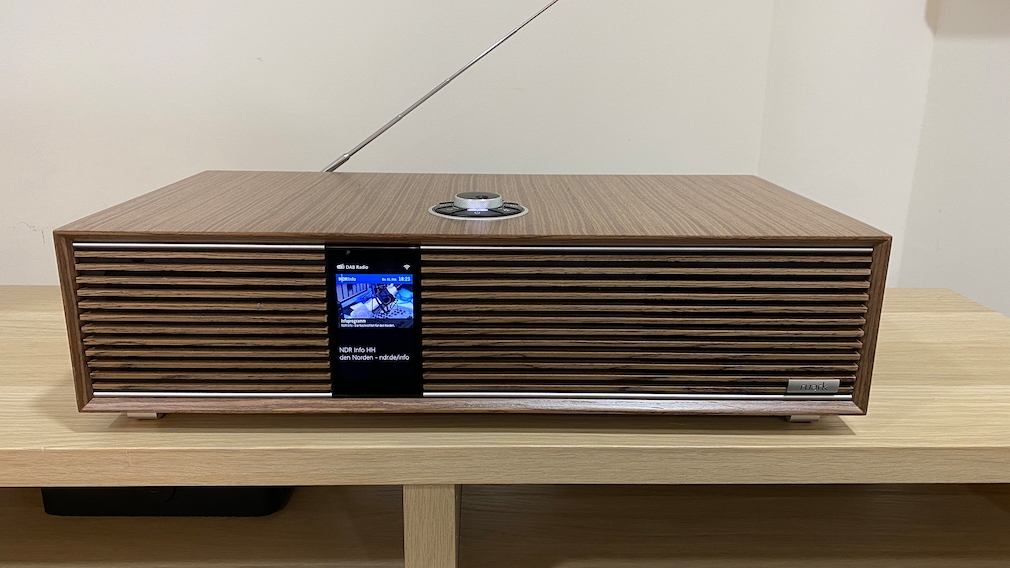 Ruark R410 im Test: DAB-Radio mit Holz vor der Hütte - COMPUTER BILD