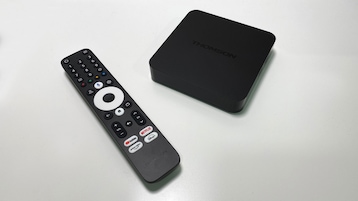 Thomson Streaming Box 240G im Test: Mit Google TV bietet sie einen bekannten Anblick und alle gefragten Streaming-Apps.
