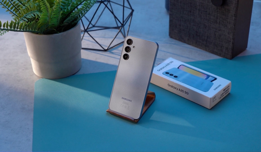 Galaxy A25 5G: Kunststoff-Rückseite mit drei Kameras