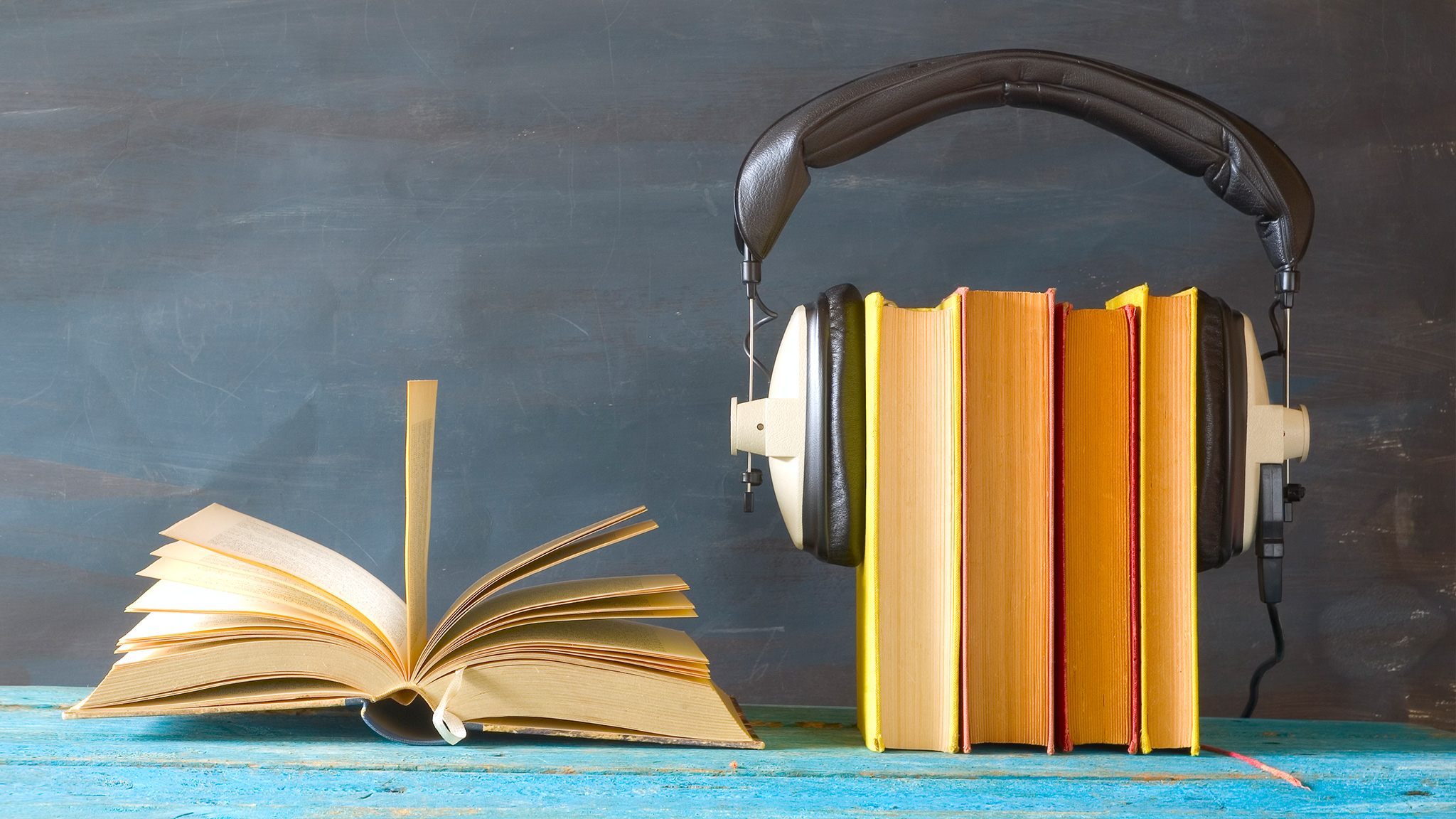 Брегет читать. Audio books art. Книжка с наушниками. Прочти аудиокнигу. Современные книги.