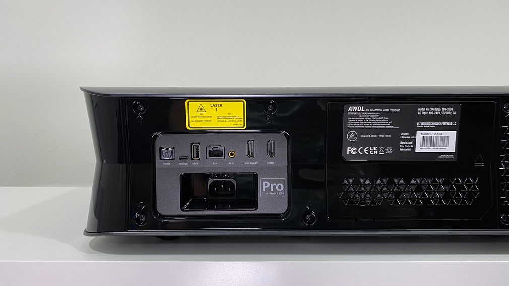 Der AWOL Vision LTV-3500 ist der hellste Heimkino-Beamer im Test ...