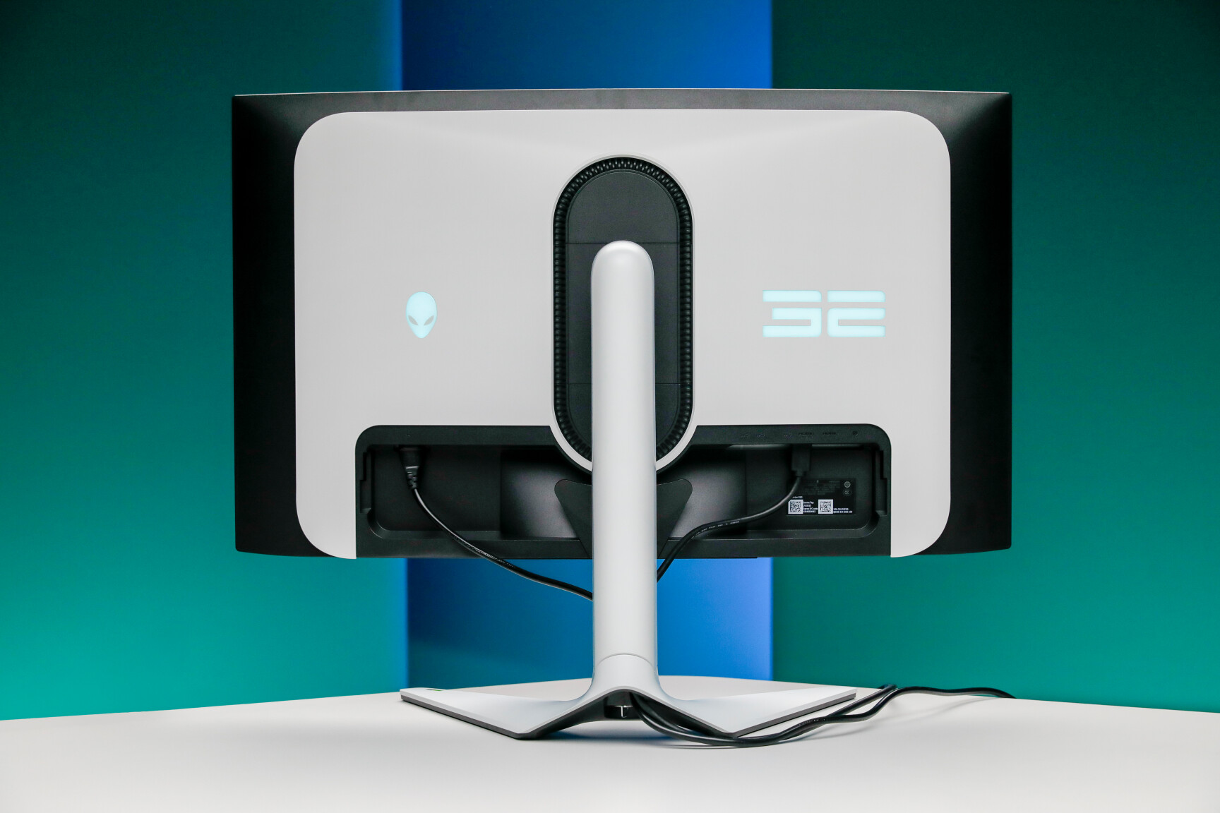 Dell Alienware AW3225QF im Test: QD-OLED-Monitor mit Dolby Vision