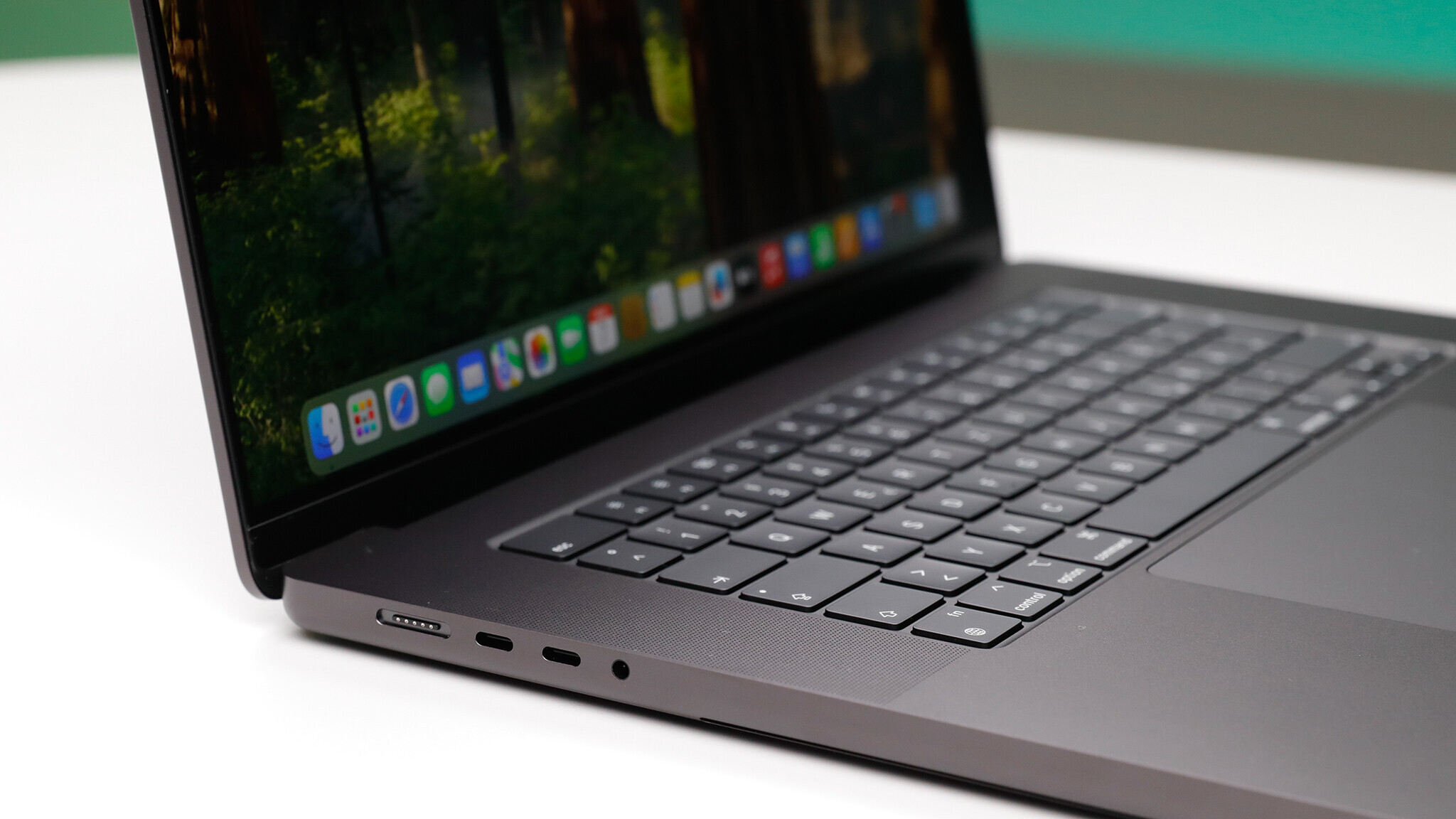 Apple MacBook Pro 16 Zoll 2024: Test des Profi-Laptops - COMPUTER BILD