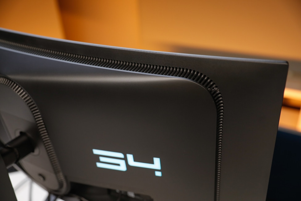 Dell Alienware AW3423DWF im Test: 34 Zoll großer Gaming-OLED - COMPUTER ...