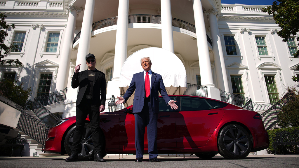 Andrew Harnik / Getty Images