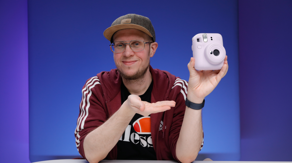 Fujifilm Instax Mini 12 im Test: Kompakte Sofortbildkamera
