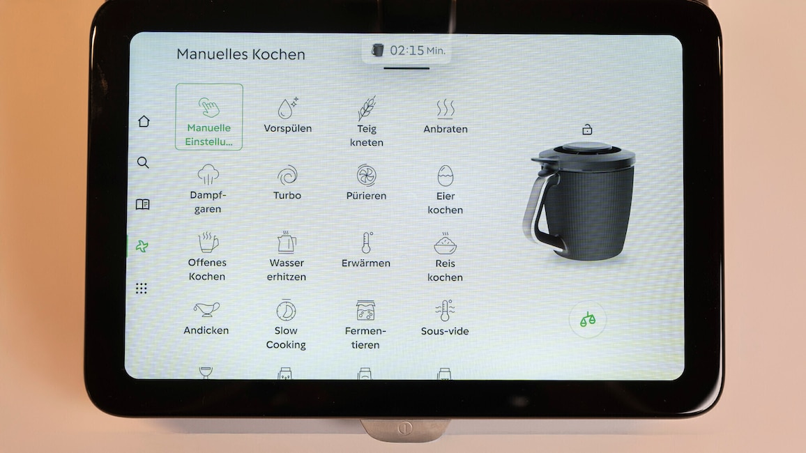 Display-Menü des Thermomix TM7 mit verschiedenen Automatikprogrammen ud manueller Kochfunktion.